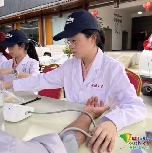 用專業知識服務鄉村醫療 咨詢伴溫暖，科普助健康